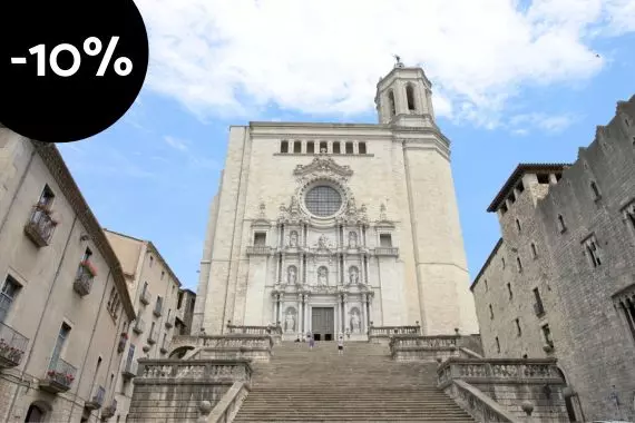 Front view of Girona's Cathedral